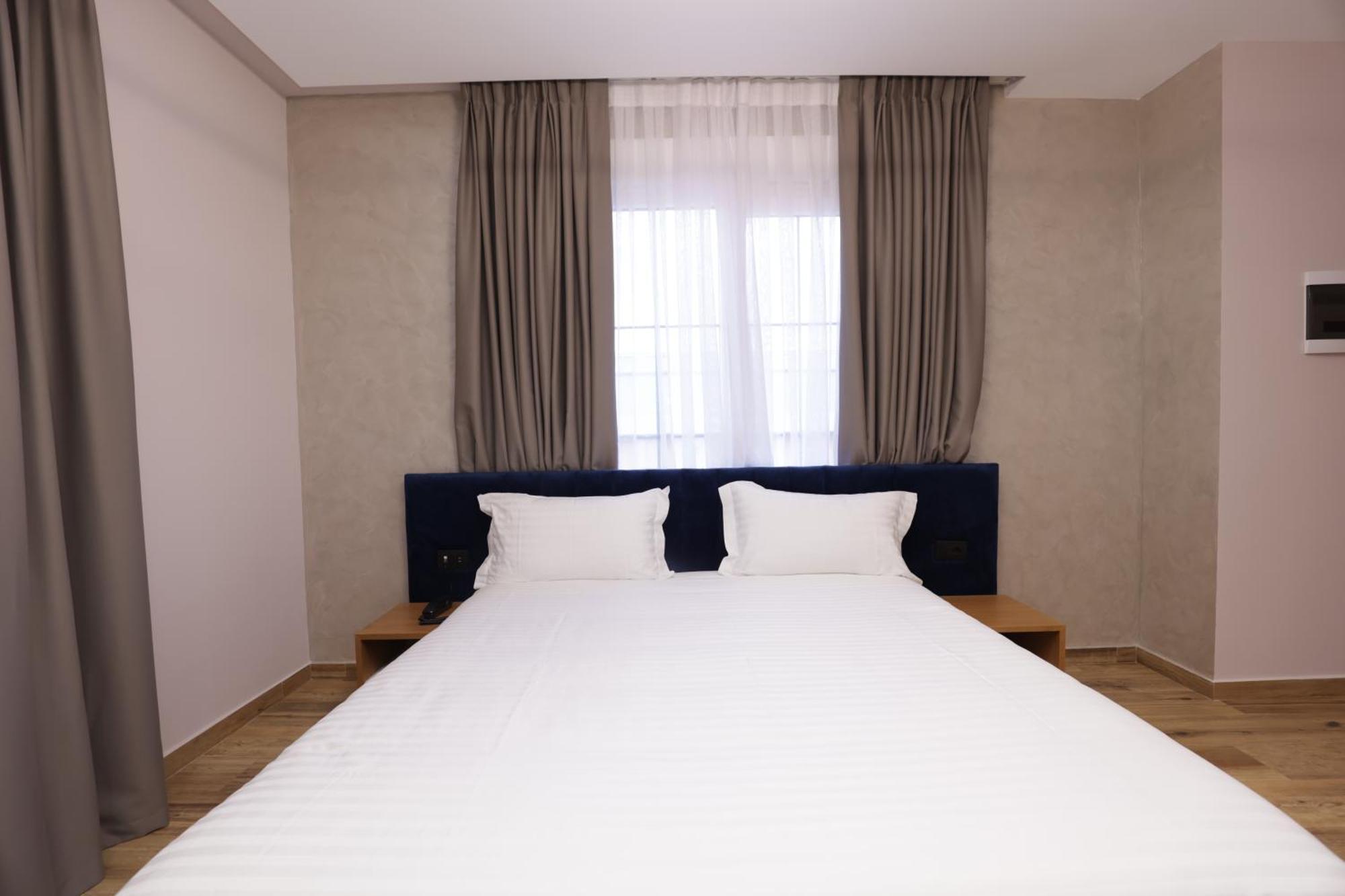 Residence Inn Hotel Tirana Zewnętrze zdjęcie